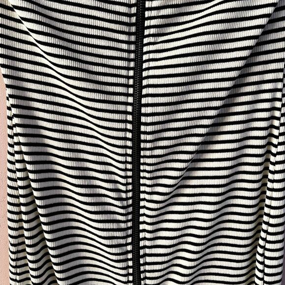Urban Outfitters Cream/Black Striped Zip-Front Strapless BodyCon Dress Sz S NWT - Picture 11 of 12